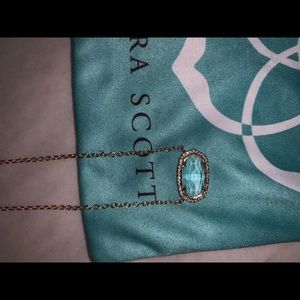 Kendra Scott necklace